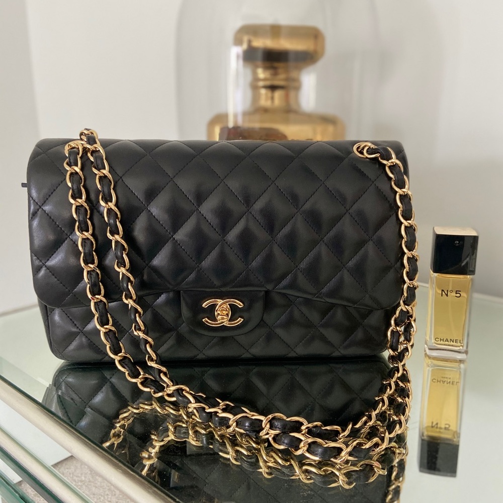 Classic Flap Jumbo Lambskin with Gold Hardware